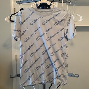 Boys light blue L Champion T-shirt GUC